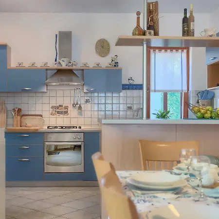 Corina By Interhome Сasa de vacaciones Šišan